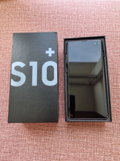 Лот: 19256732. Фото: 1. Samsung galaxy s10 plus идеальное... Смартфоны