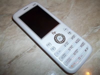 Лот: 3508130. Фото: 1. Fly MC180. Кнопочные мобильные телефоны