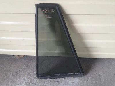 Лот: 21411220. Фото: 1. стекло двери Suzuki Vitara, Escudo... Кузов
