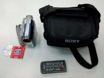 Лот: 9949298. Фото: 1. Уникальная видеокамера SONY DCR-H30. Видеокамеры