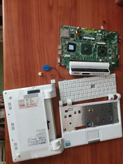 Лот: 17396880. Фото: 1. Нетбук Asus. Ноутбуки
