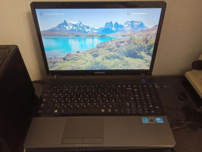 Лот: 16237246. Фото: 1. Ноутбук Samsung np310e5c-a01ru. Ноутбуки
