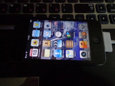 Лот: 4515476. Фото: 1. ipod touch 4 32gb. Плееры
