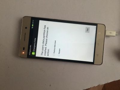 Лот: 10322306. Фото: 1. huawei 4c chm-u01. Смартфоны