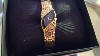 Лот: 17306490. Фото: 1. Женский браслет с часами Seiko... Оригинальные наручные часы