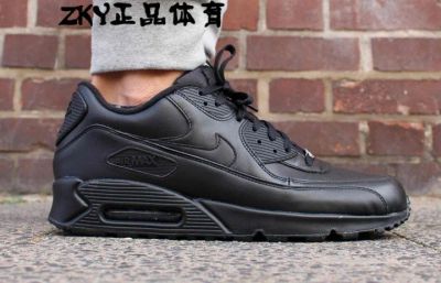 Лот: 9975479. Фото: 1. air max черные кожаные размер... Кеды, кроссовки, слипоны