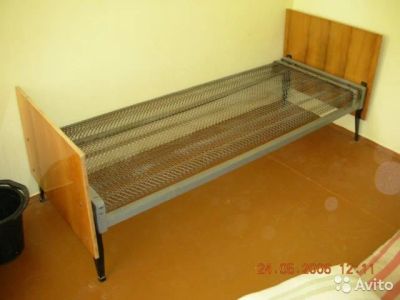 Лот: 8307112. Фото: 1. Кровать с металлической сеткой. Кровати