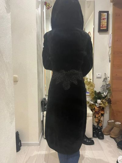 Лот: 25882575. Фото: 1. Шуба мутоновая. Верхняя одежда