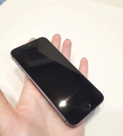 Лот: 10771706. Фото: 1. Apple 5s 16gb. Смартфоны