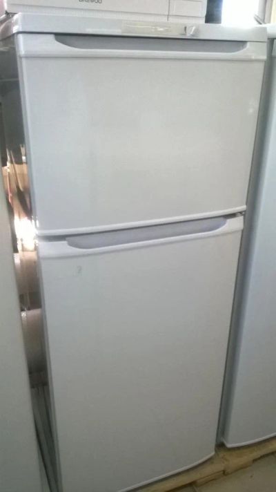 Лот: 9741295. Фото: 1. Новый Холодильник Бирюса 122. Холодильники, морозильные камеры