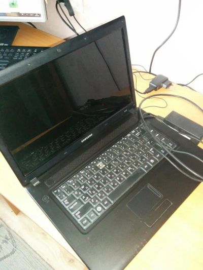 Лот: 7903432. Фото: 1. ноутбук samsung R519-JA01. Ноутбуки