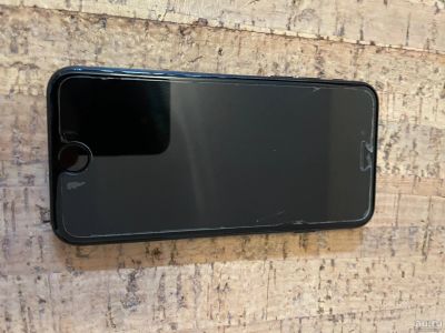 Лот: 17972952. Фото: 1. iPhone se 2020. Смартфоны