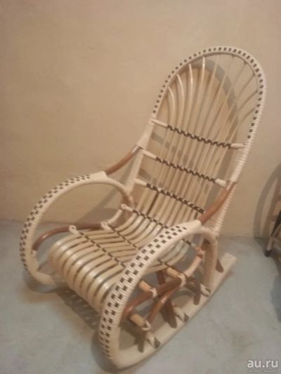 Лот: 14795359. Фото: 1. Кресло-качалка из ивы "Трон". Кресла, пуфы