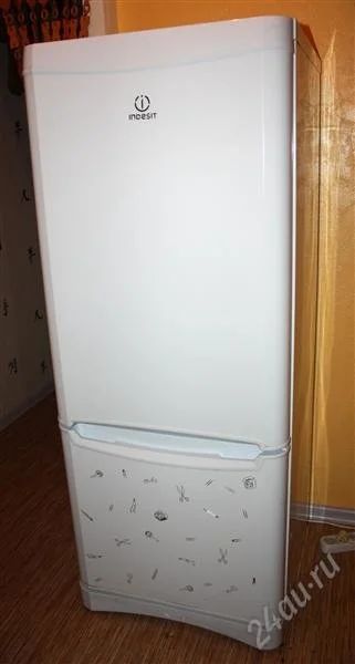 Лот: 1096144. Фото: 1. Холодильник Indesit. Холодильники, морозильные камеры