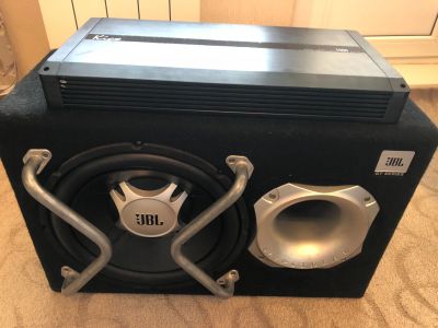 Лот: 11924121. Фото: 1. Сабвуфер JBL 1204. Сабвуферы
