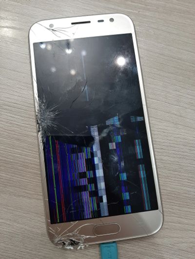 Лот: 15294324. Фото: 1. Смартфон Samsung j330 j330f/ds... Смартфоны