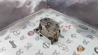 Лот: 23589367. Фото: 1. Крышка двигателя Volkswagen Sharan... Двигатель и элементы двигателя