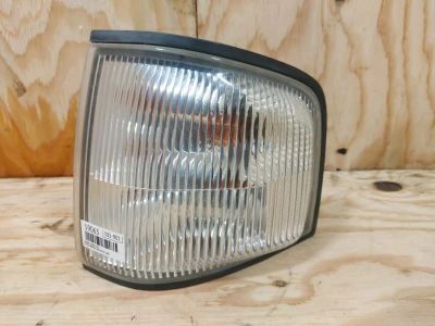 Лот: 18921336. Фото: 1. Габарит Mazda Bongo SK82M F8 2003... Оптика и освещение