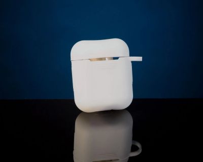Лот: 19914342. Фото: 1. Чехол для AirPods (силикон в блистере... Чехлы, бамперы