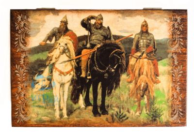 Лот: 16546833. Фото: 1. Домино в деревянном боксе Три... Настольные игры, карты