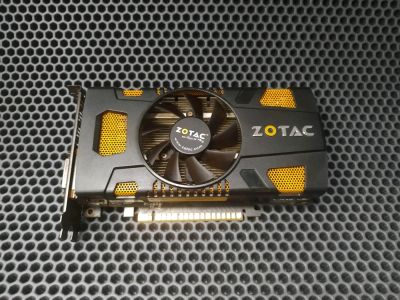 Лот: 18446247. Фото: 1. Видеокарта ZOTAC GeForce GTX 550... Видеокарты