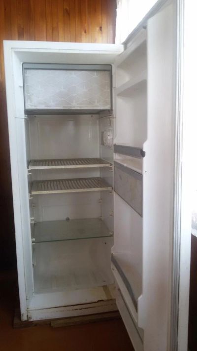 Лот: 9625550. Фото: 1. Холодильник Зил нерабочий. Холодильники, морозильные камеры