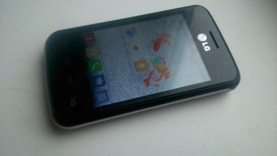 Лот: 5004306. Фото: 1. LG E-420. Смартфоны