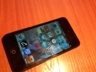 Лот: 4143233. Фото: 1. Apple Ipod touch 4 32 GB. Плееры