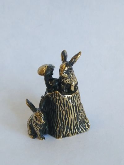 Лот: 19642332. Фото: 1. Кролики ― наперсток, фигурка из... Подарки