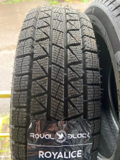 Лот: 20766038. Фото: 1. Зимняя резина 225/65 R-17 " Royal... Шины