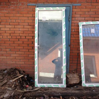 Лот: 7342605. Фото: 1. Дверь балконная пластиковая. Фурнитура, комплектующие