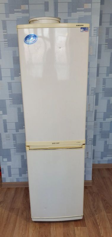 Лот: 15507046. Фото: 1. Холодильник Samsung RL17MBSW... Холодильники, морозильные камеры