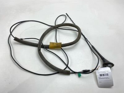 Лот: 24952534. Фото: 1. Антенна Volkswagen Passat 1997... Двигатель и элементы двигателя