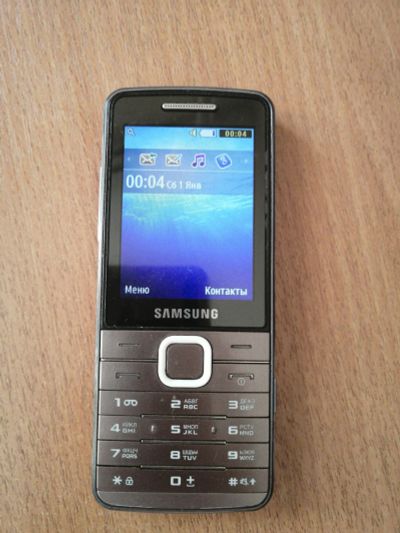Лот: 18453385. Фото: 1. Сотовый телефон Samsung GT-S5610. Кнопочные мобильные телефоны