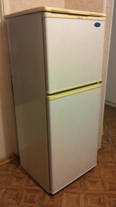 Лот: 4158099. Фото: 1. Холодильник двухкамерный "Бирюса... Холодильники, морозильные камеры