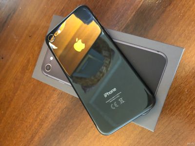 Лот: 13614386. Фото: 1. Iphone 8 рст 64 gb идеальное состояние. Смартфоны