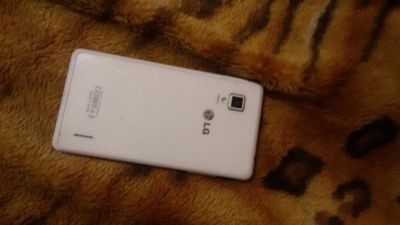 Лот: 7935370. Фото: 1. LG optimus G ( LG E975 ) 32gb... Смартфоны