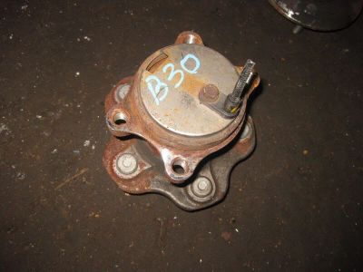Лот: 20896340. Фото: 1. Ступица Nissan Lafesta B30 MR20DE... Двигатель и элементы двигателя