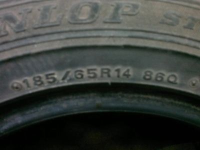 Лот: 4601127. Фото: 1. Зима липучка резина 2 колеса Dunlop... Шины