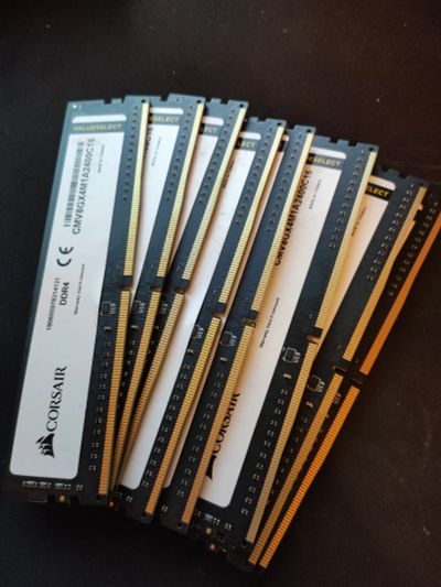 Лот: 20108528. Фото: 1. Оперативная память DDR4 Corsair... Оперативная память