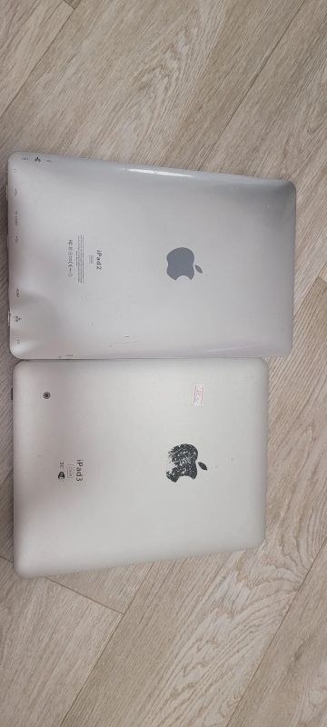 Лот: 21983961. Фото: 1. Ipad. Кнопочные мобильные телефоны