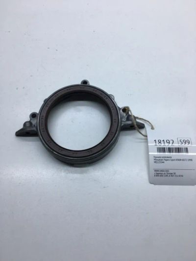 Лот: 20380178. Фото: 1. Крышка коленвала Mitsubishi Pajero... Двигатель и элементы двигателя