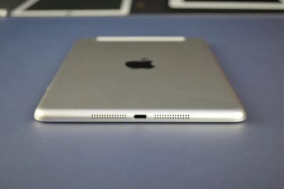 Лот: 8259340. Фото: 1. ipad mini 32 комплект отдам сегодня... Планшеты