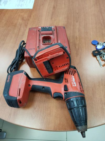 Лот: 20555781. Фото: 1. Шуруповерт Hilti. Электроинструмент