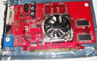 Лот: 6001779. Фото: 1. PCI-E видеокарта ATI 128 mb x550. Видеокарты