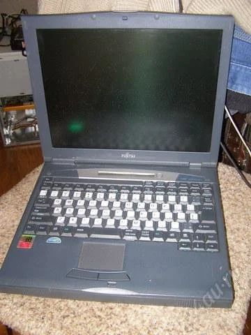 Лот: 836035. Фото: 1. Старенький ноутбук Toshiba. Ноутбуки
