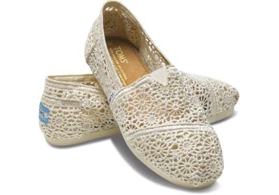 Лот: 4192495. Фото: 1. Тканевые туфли-тапки TOMS белые... Туфли