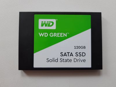 Лот: 13959341. Фото: 1. SSD WD 120gb не определяется. SSD-накопители
