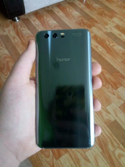 Лот: 11316472. Фото: 1. honor 9. Смартфоны