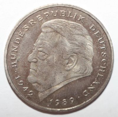 Лот: 8659577. Фото: 1. 2 марки 1990 год. F. Германия... Германия и Австрия